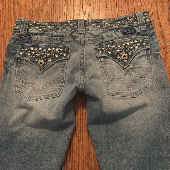 Miss Me Jeans Heavily Embellished Light Wash Distressed Size 30 Waist - Picture 3 of 12